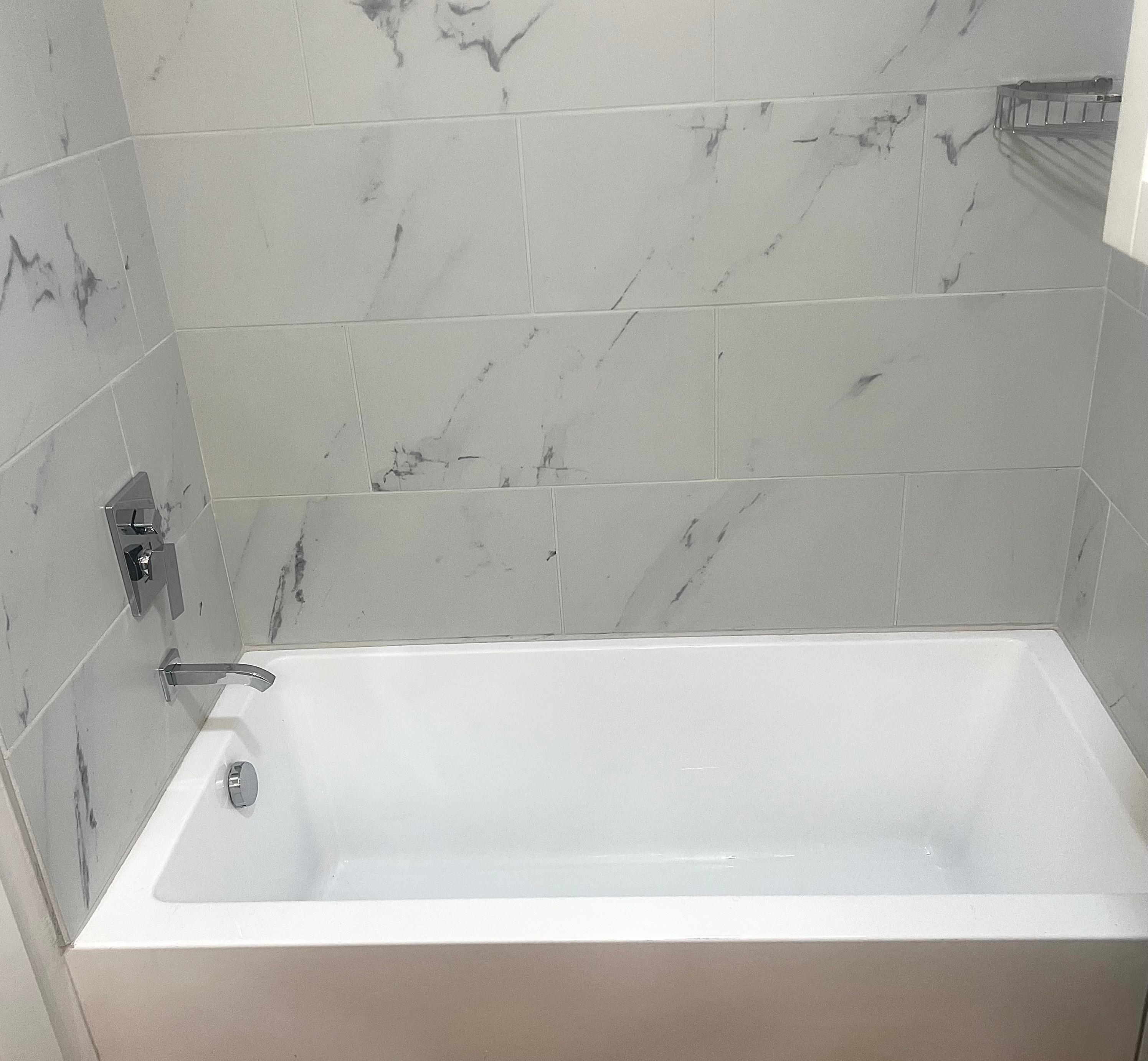731 Longhunter Ct — Guest bathroom