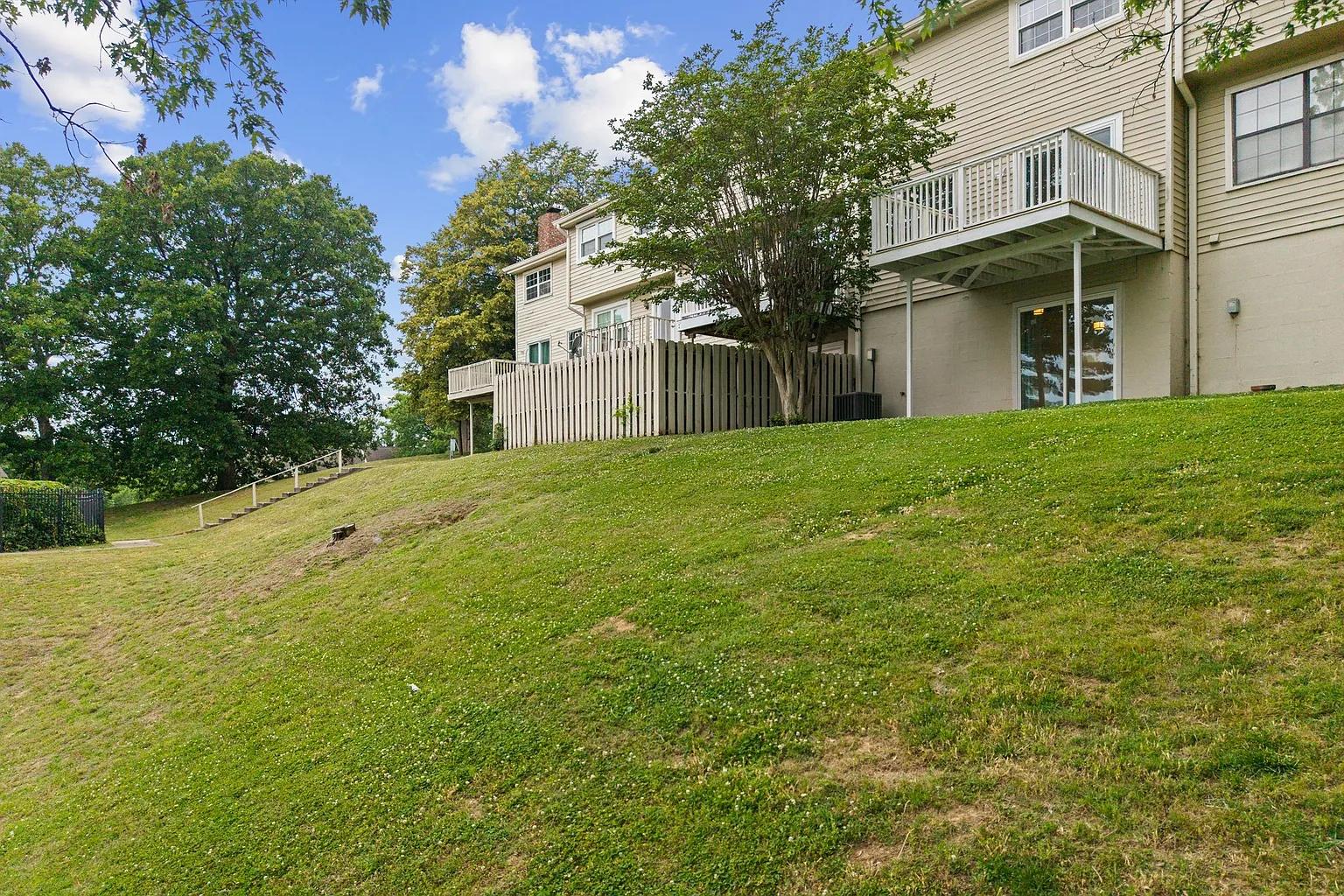 731 Longhunter Ct — Back